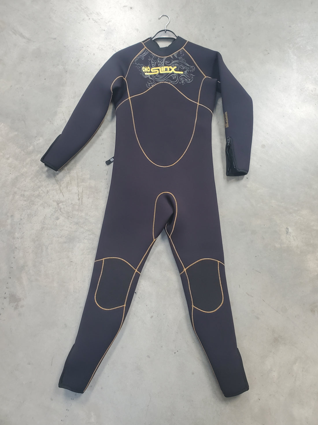 Sinx Steamers Wetsuit Size Small 4mm *Like New*