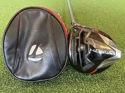 2022 TaylorMade Stealth Plus + 10.5° Driver With Headcover