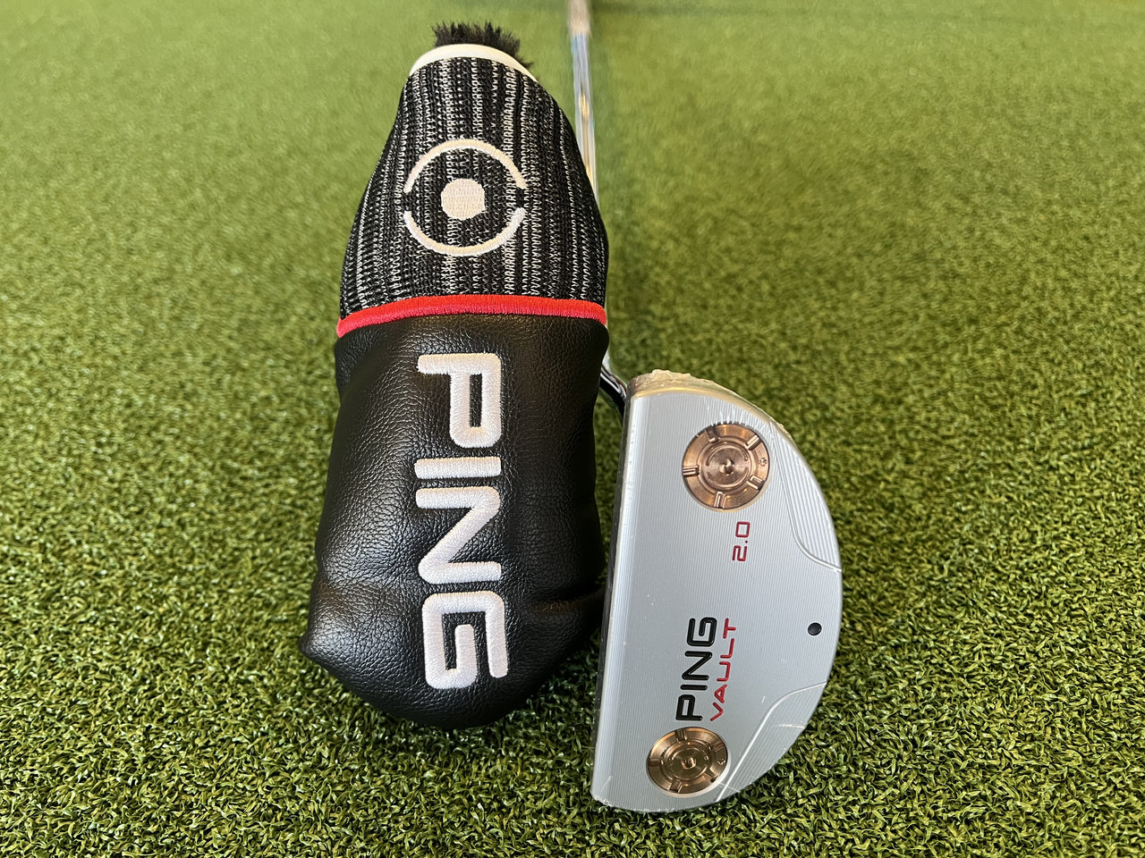 *New* 2018 Ping Vault 2.0 Piper 33" Putter With Headcover