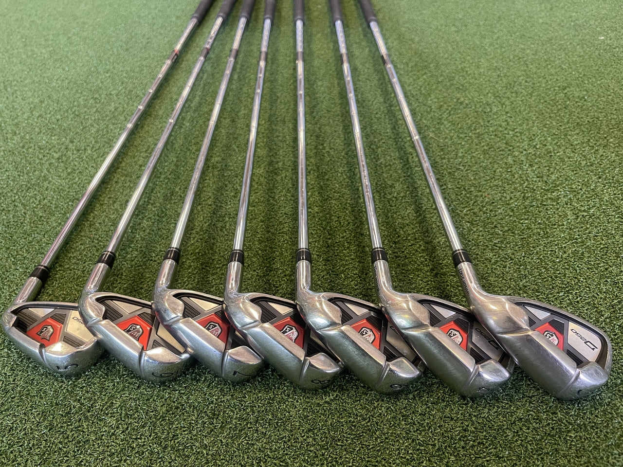 2017 Wilson D250 5-9, Pw, Aw Iron Set