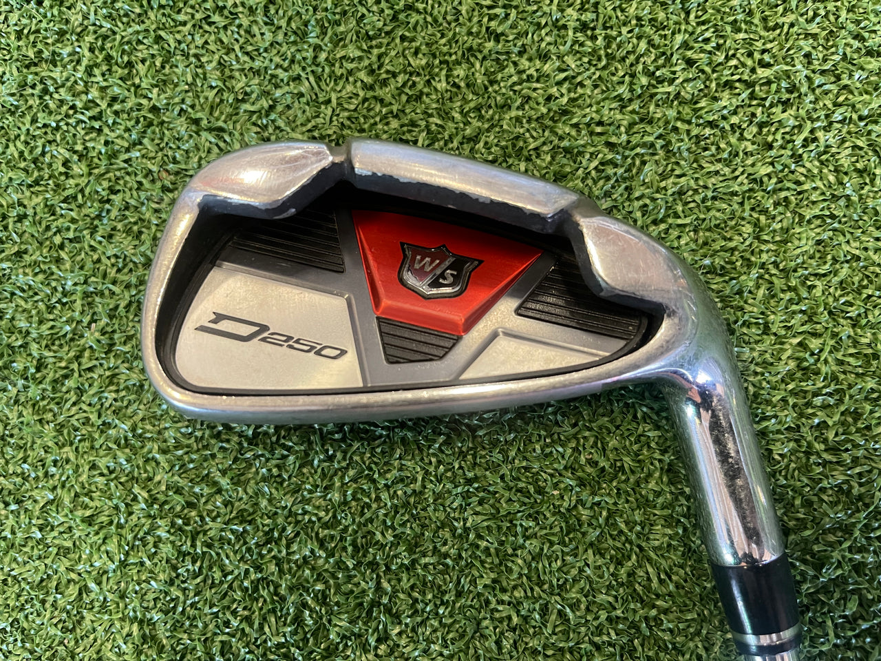 2017 Wilson D250 5-9, Pw, Aw Iron Set