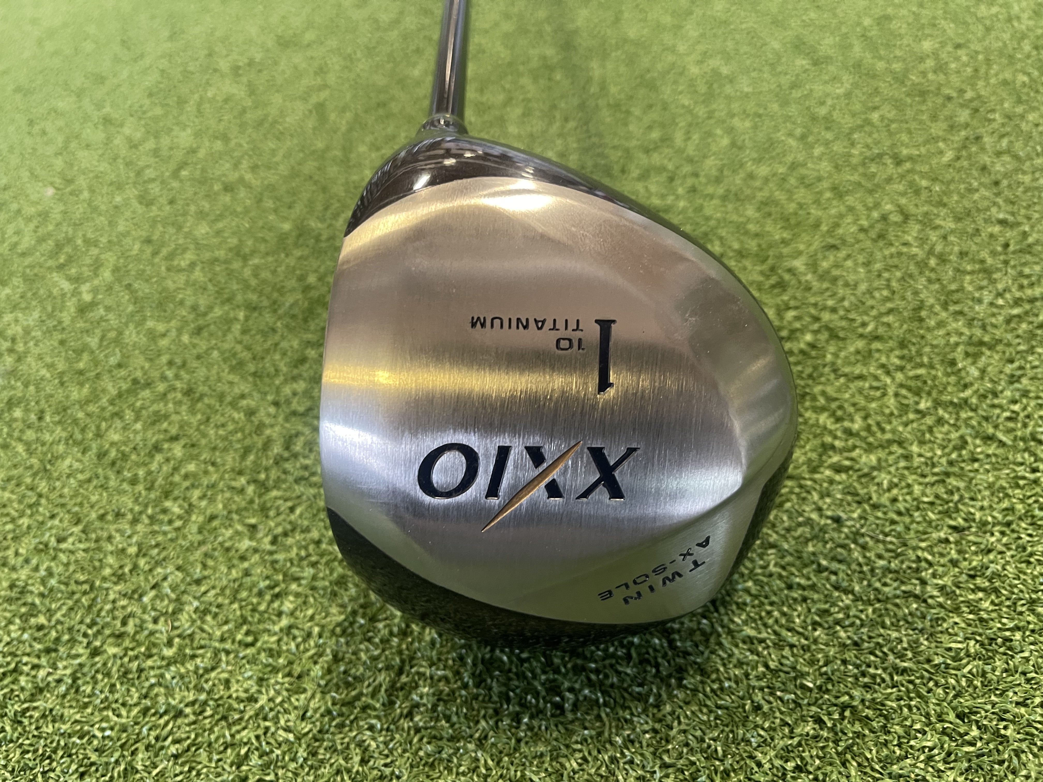 Driver De Golf XXIO Twin AX-Sole 10° - Graphite Regular Flex - Pour Droitier - Avec Cache Tête - Occasion Bon état