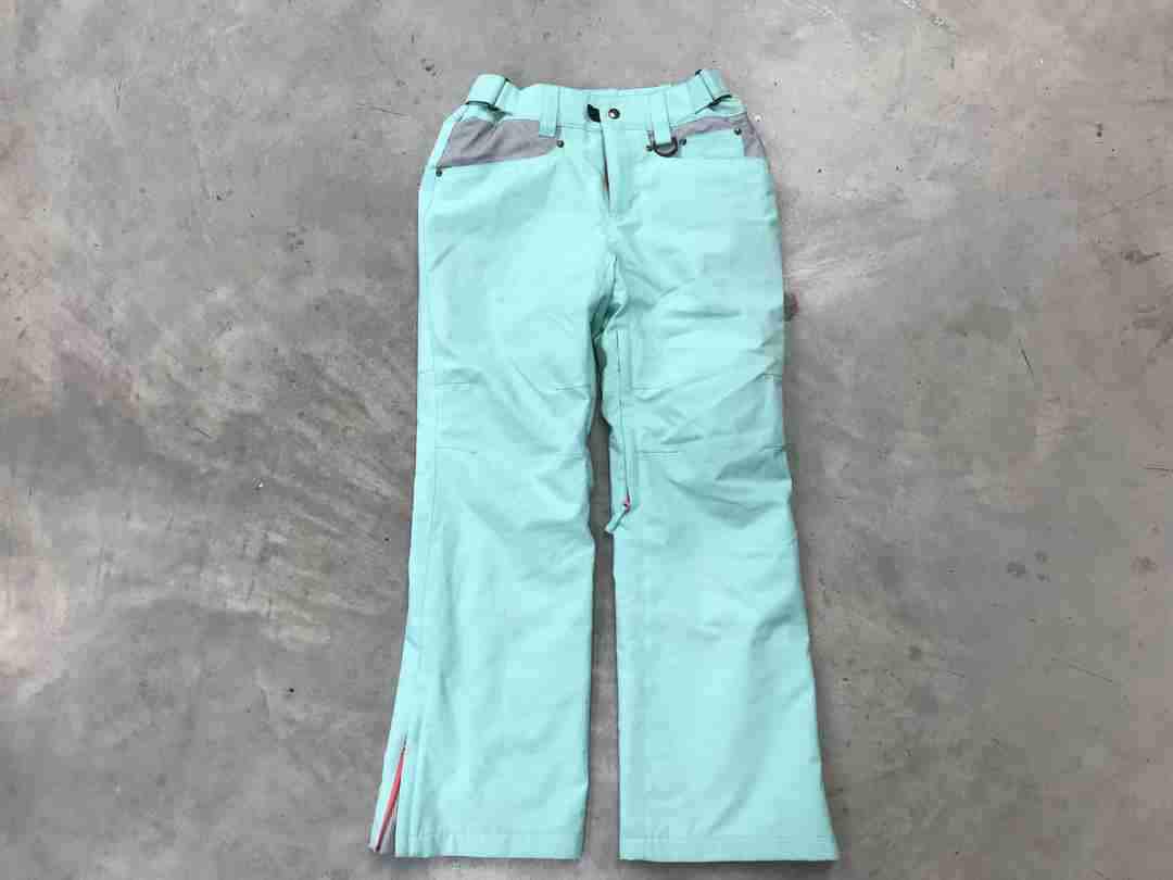 Secret Garden Women's Snow Pants Size- Extra Small Condition- 7.5