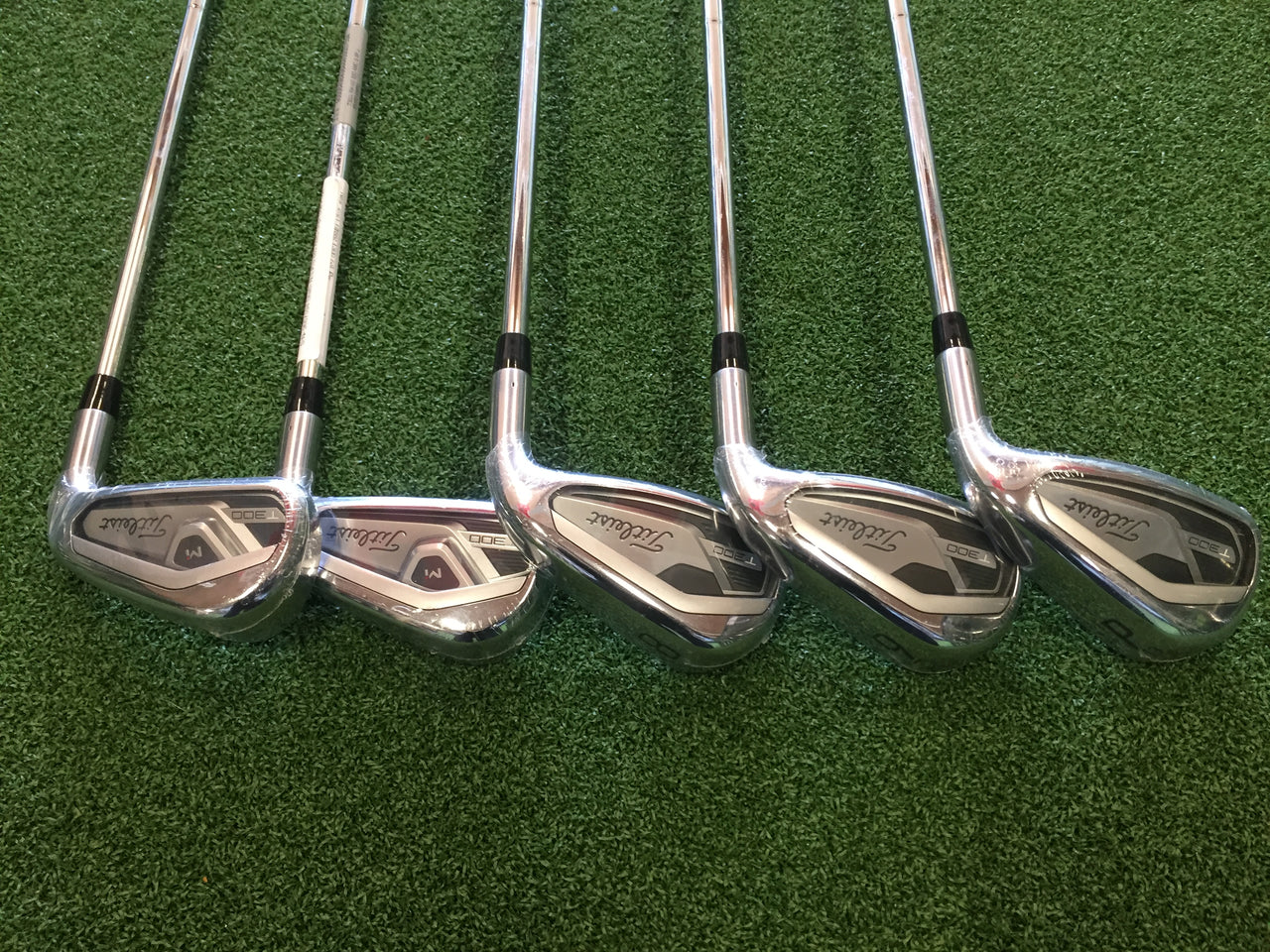 *New* 2021 Titleist T300 6-9, Pw Iron Set