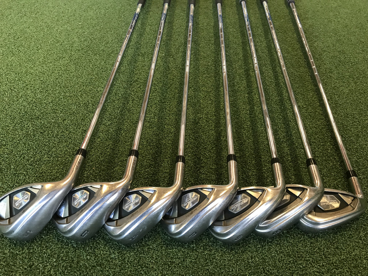 2018 Callaway Rogue Star 7-9, Pw, Aw, Gw, Sw Left Handed Iron Set