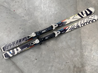 2015 Salomon R15 Max 170cm Skis *Excellent Condition* 2015 Salomon R15 Max 170cm Skis *Excellent Condition*