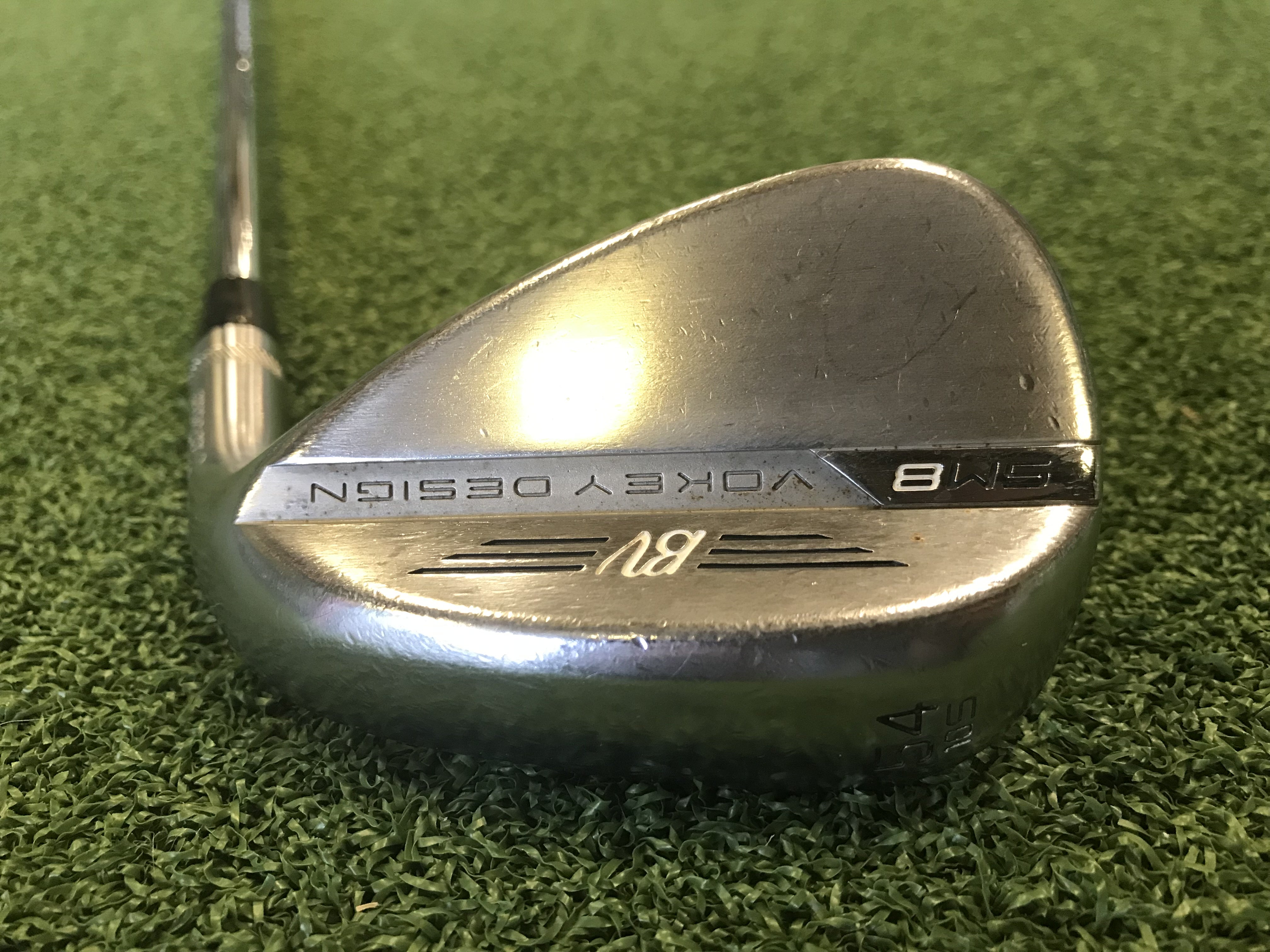 Titleist Vokey SM8 54° wedge for Spin Control | Tour-quality