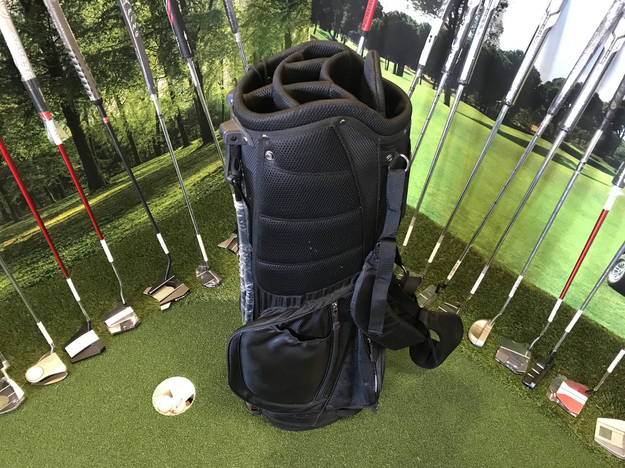 *New* Black 7-Way Stand Bag