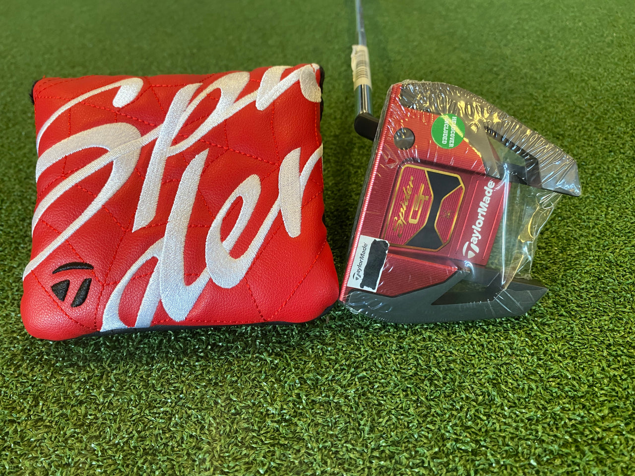 *New* 2022 TaylorMade Spider GT Red 34" Putter With Headcover