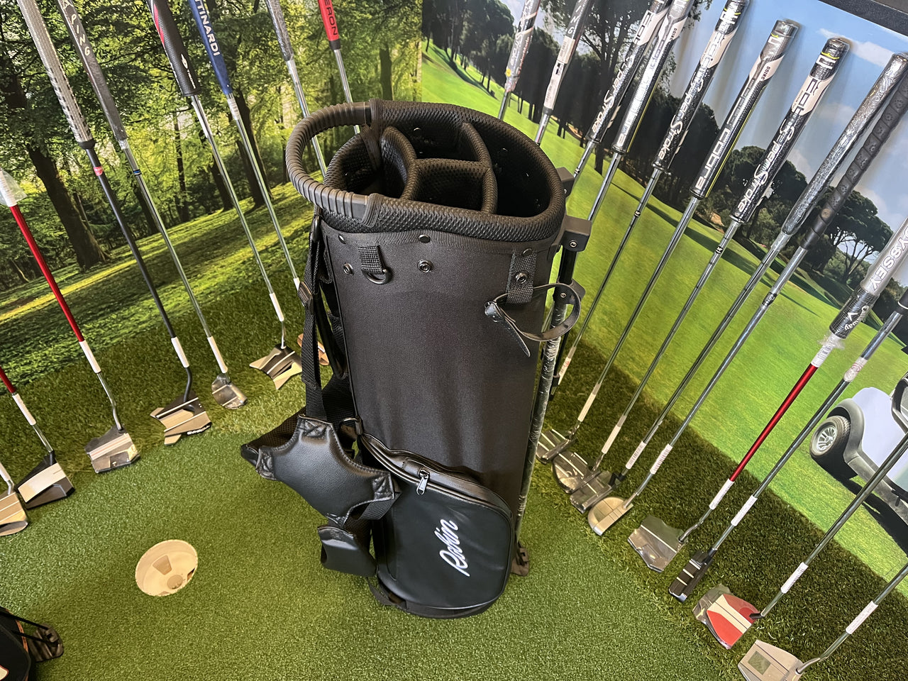 *New* Robin 4-Way Stand Bag