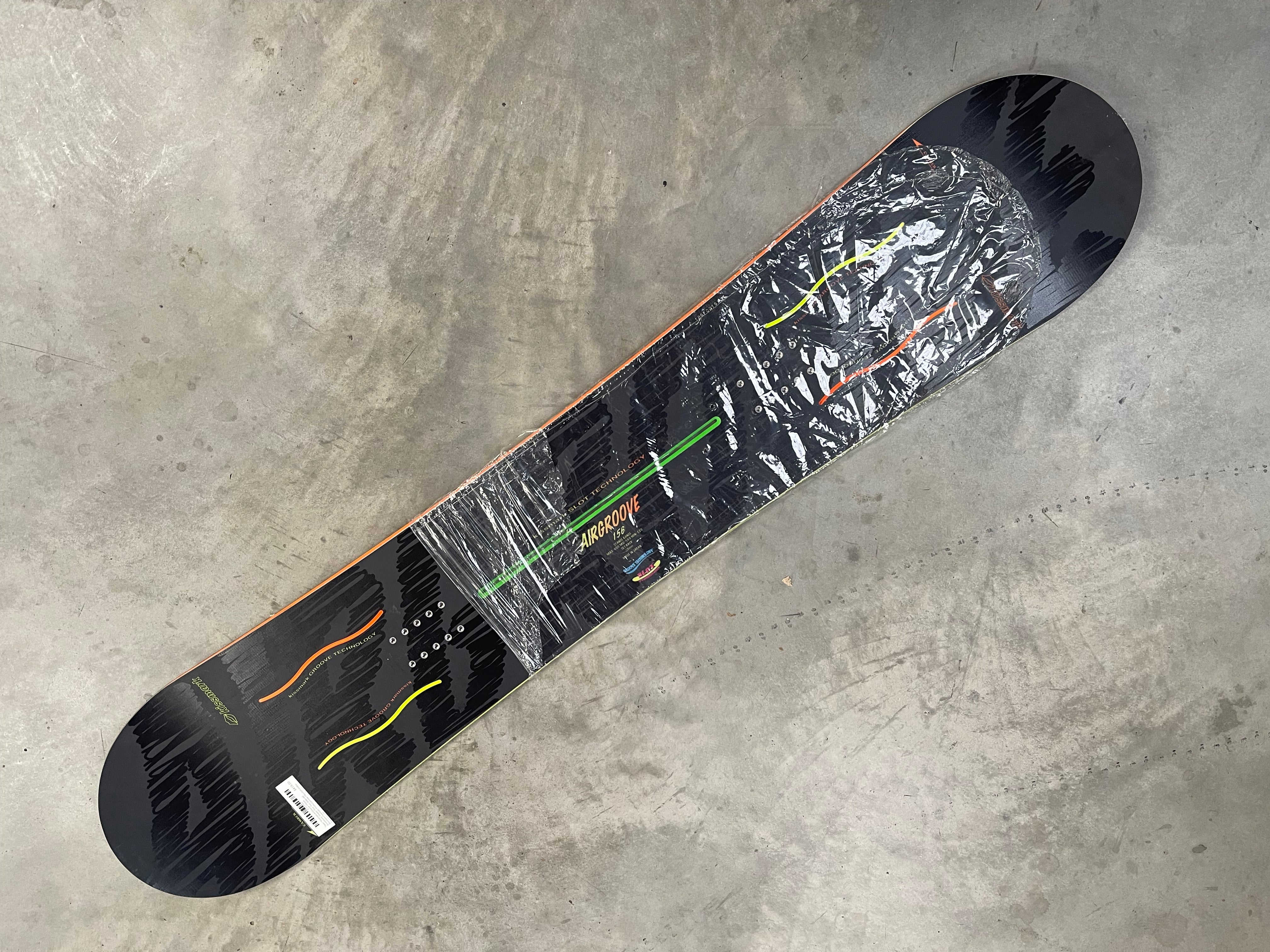 New* Kissmark AirGroove 156cm Snowboard