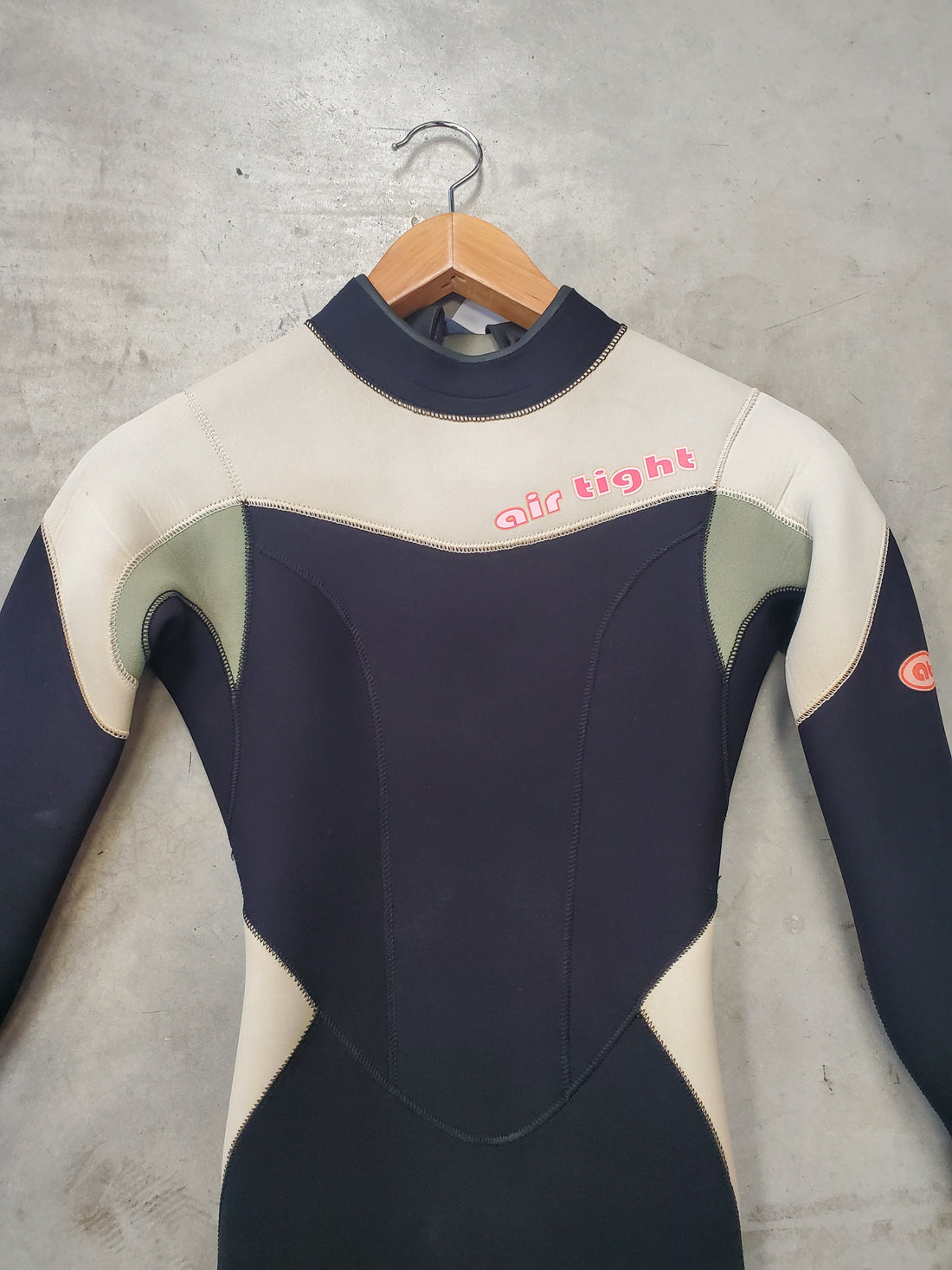 Air Tight Women's Wetsuit With Back Zip