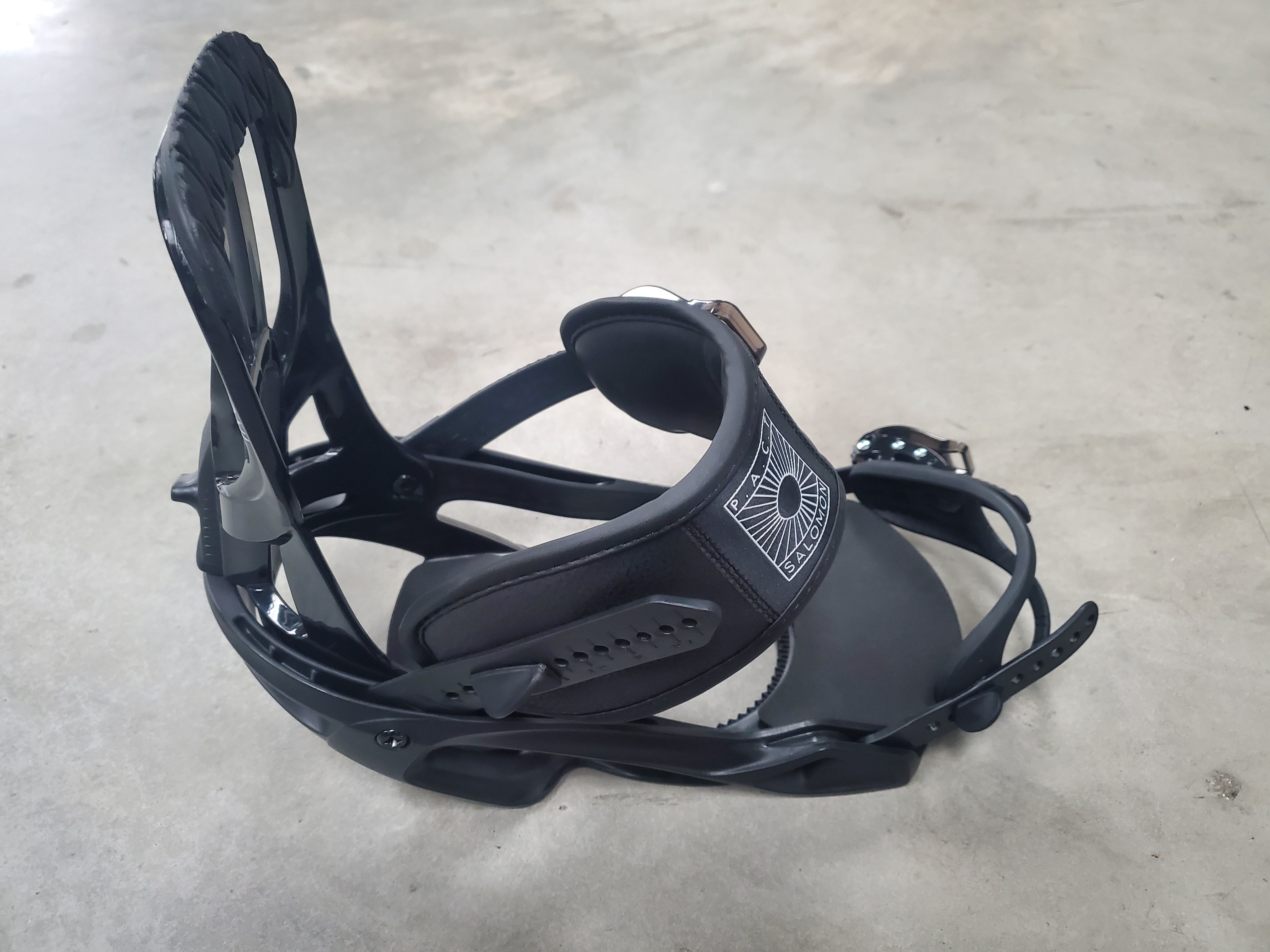 NEW* 2022 Salomon PACT Medium Snowboard Bindings