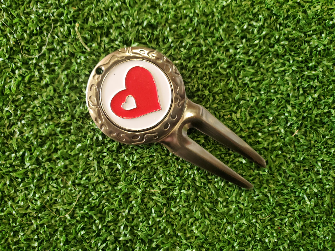 Repair Tool With Heart Ball Marker *Like New*