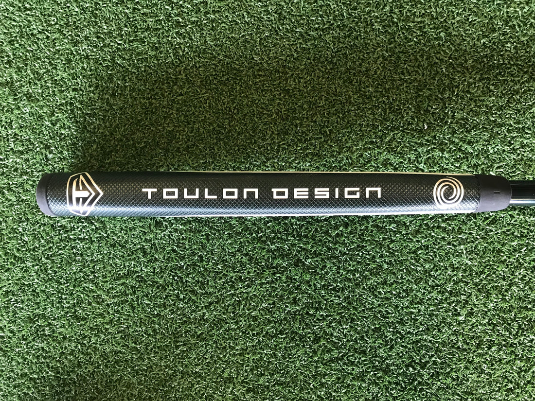 *Like New* 2022 Odyssey Toulon Design Chicago 34" Putter With Headcover
