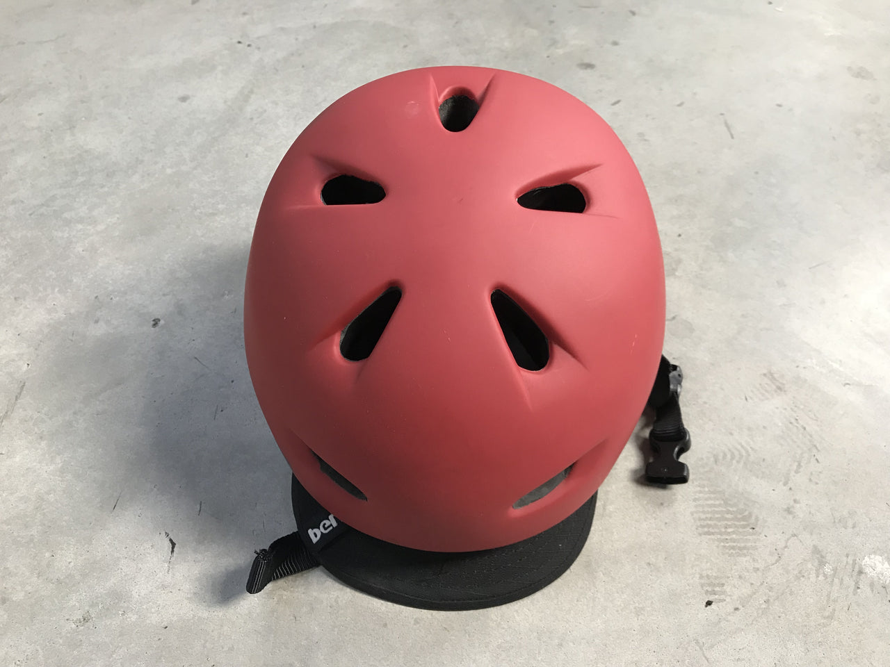 Bern Brentwood Mens Helmet *Excellent Condition*