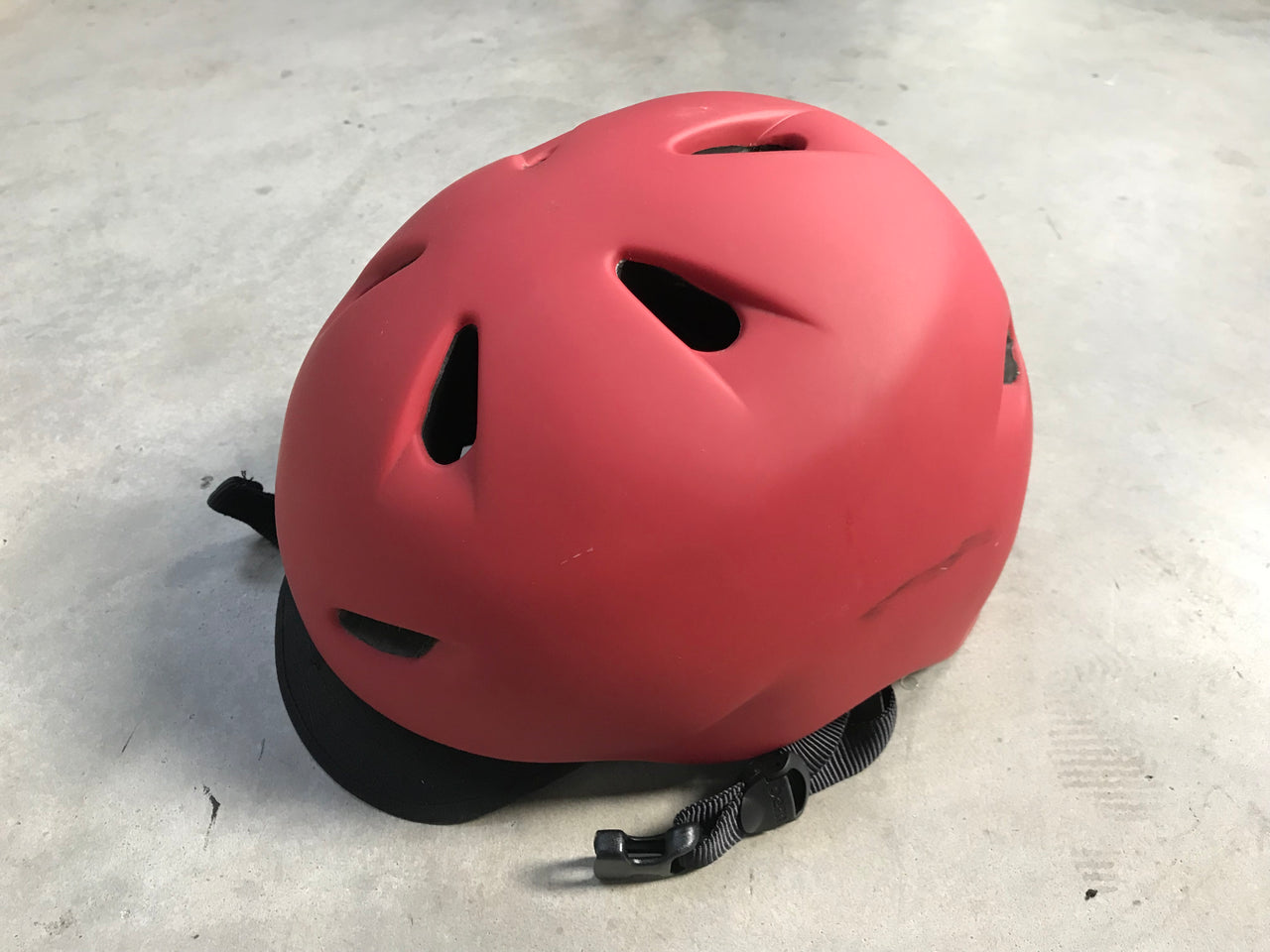 Bern Brentwood Mens Helmet *Excellent Condition*