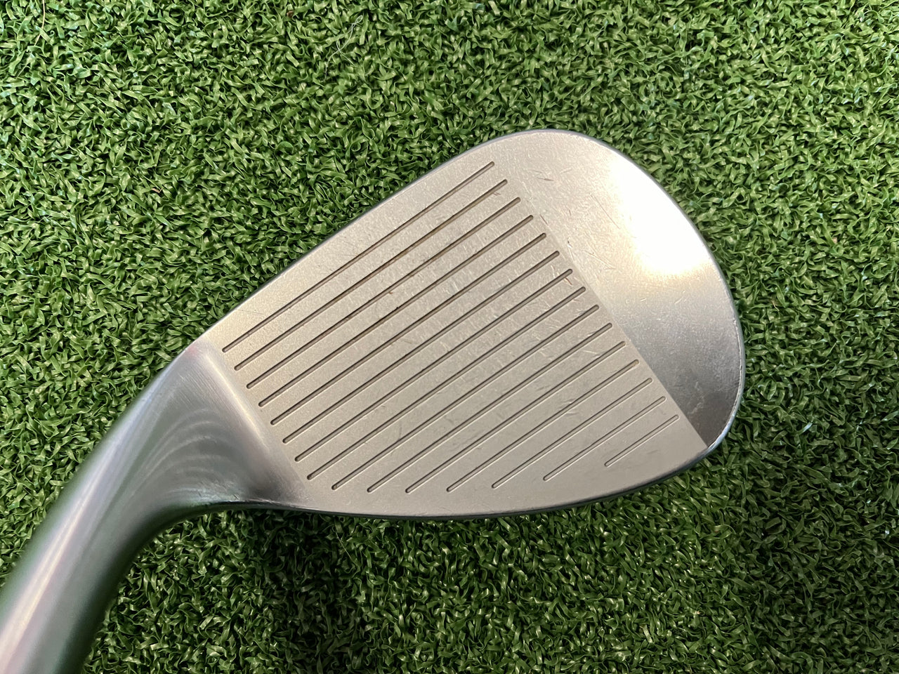 2017 Fourteen DJ-33 52° Wedge