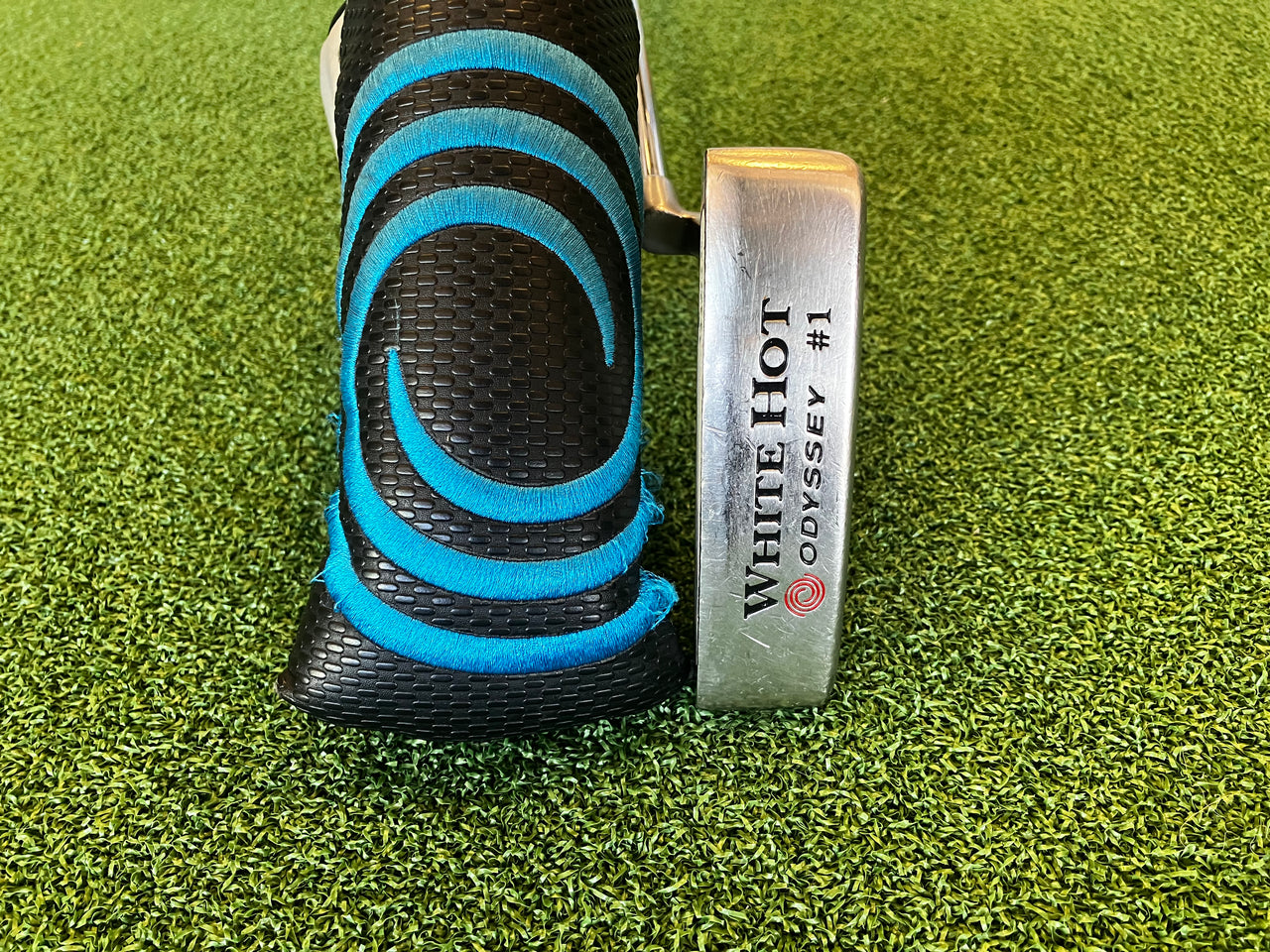 Odyssey White Hot #1 34" Putter With Headcover