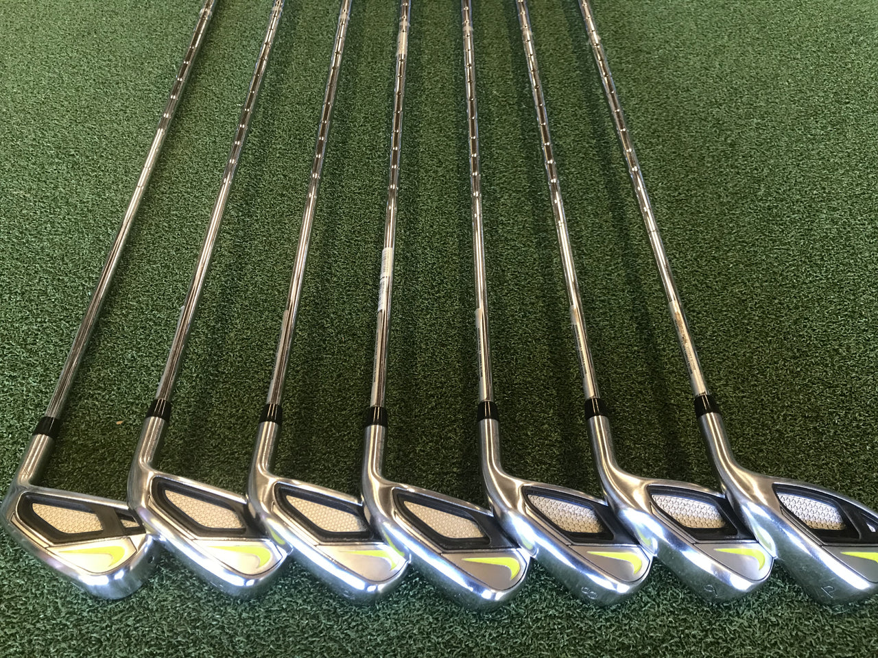 Nike Vapor Fly 4-9, Pw Iron Set *Excellent Condition*