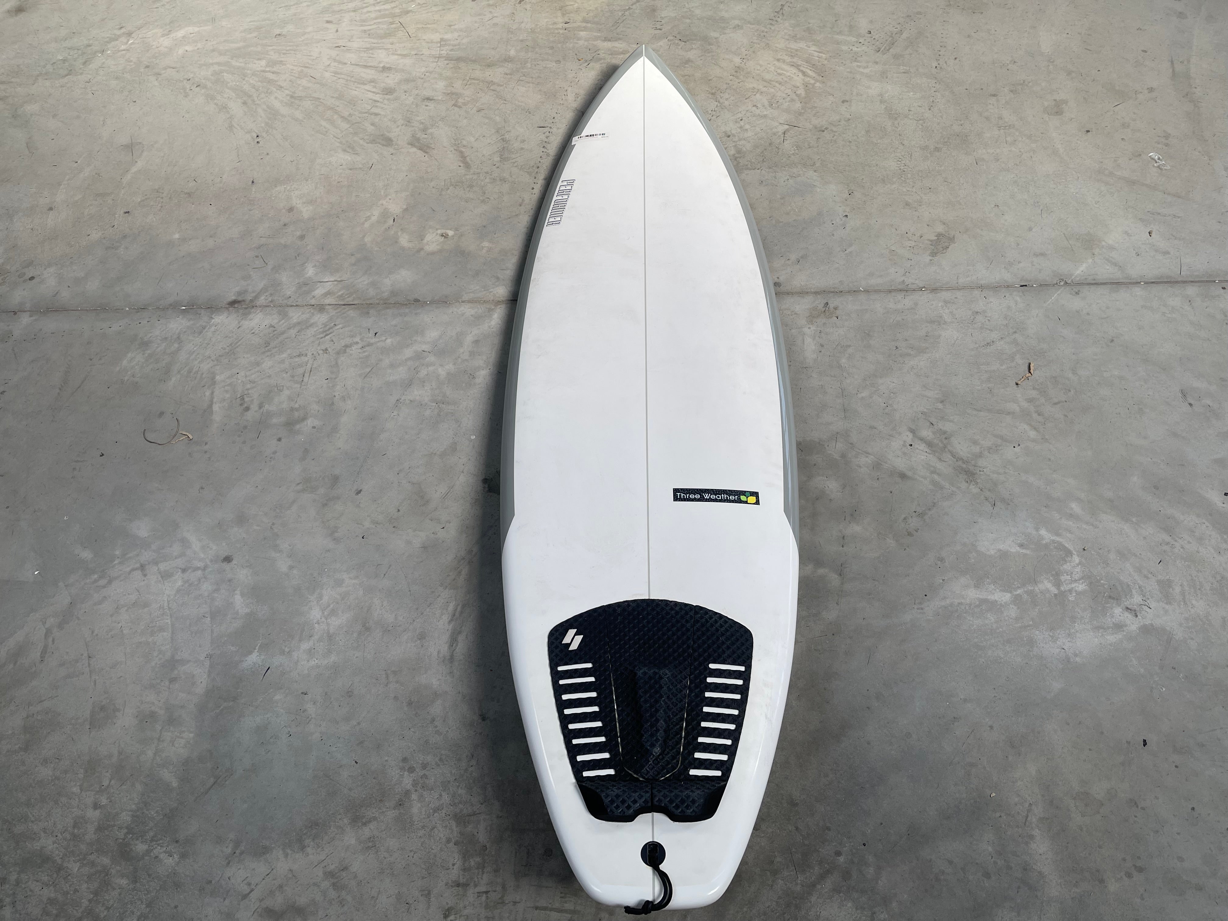 サーフボード 訝しげ Three Weather “PERFORMER” 6'6