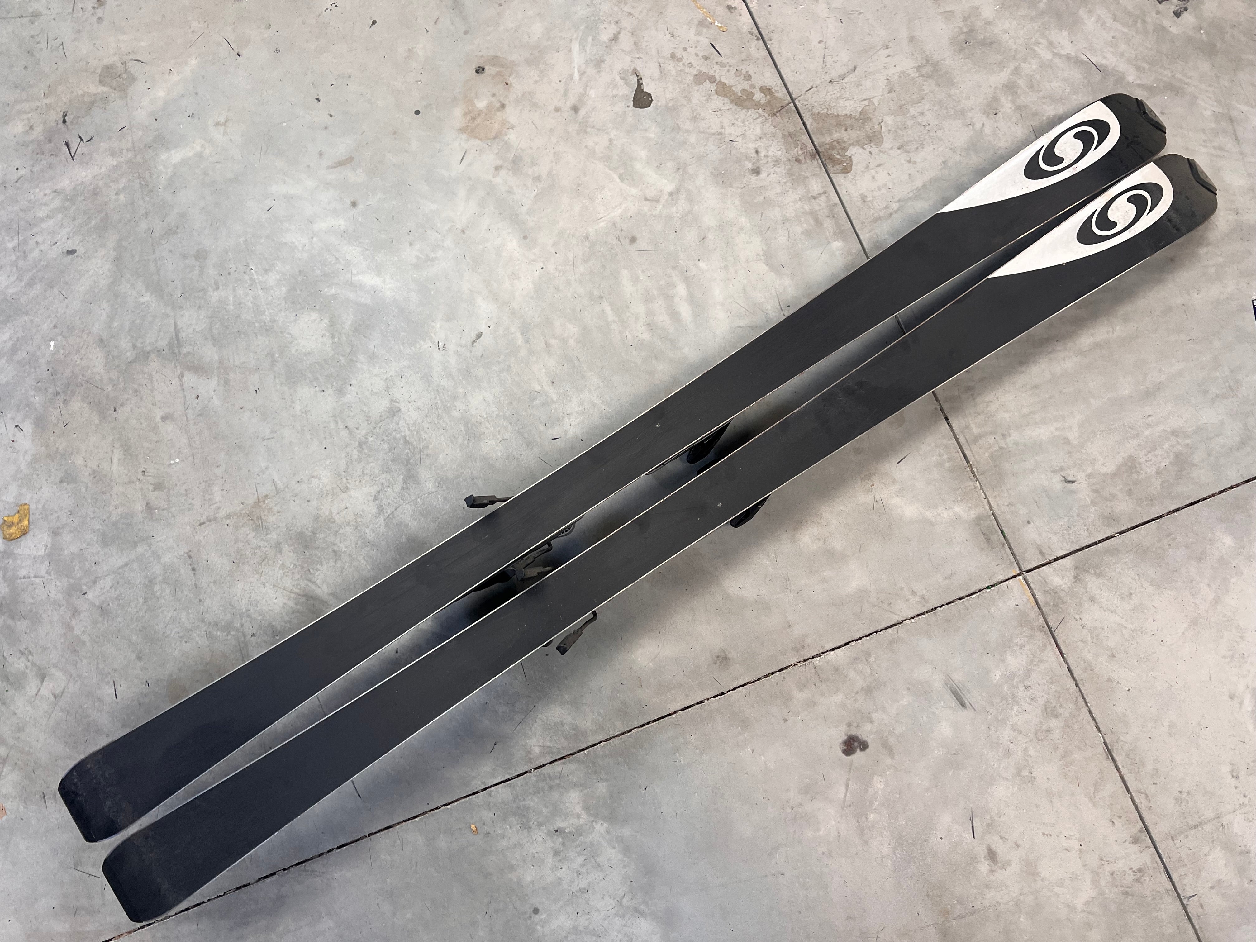 2002 Salomon Cross Maxx 8 160cm Skis Style- All Mountain Shape