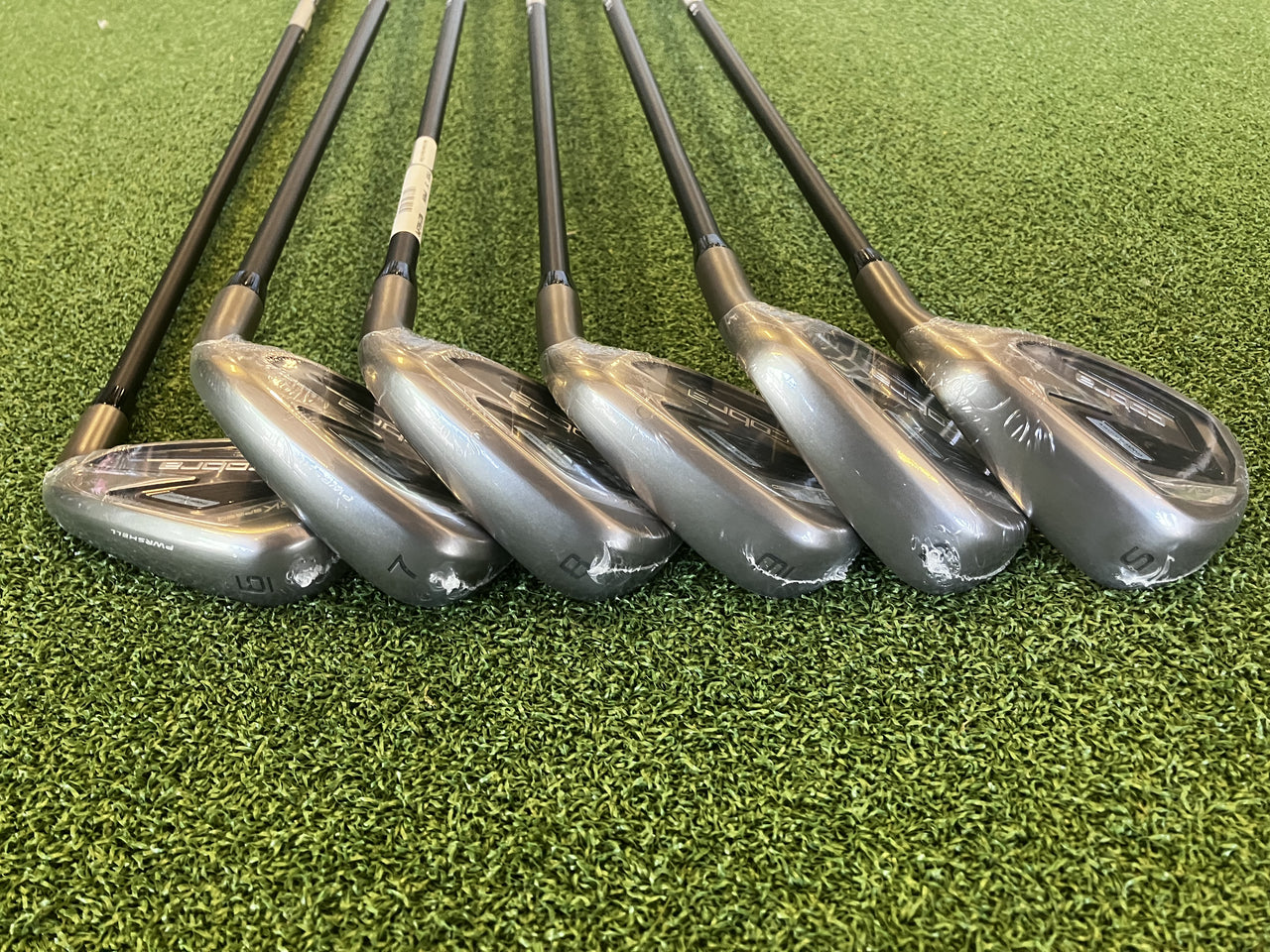 *New* 2024 Cobra Darkspeed 6-9, PW, SW Ladies Iron Set Dexterity- R/H Flex- Ladies Shaft- KBS PGI 55L Grip- Lamkin Crossline Undersize