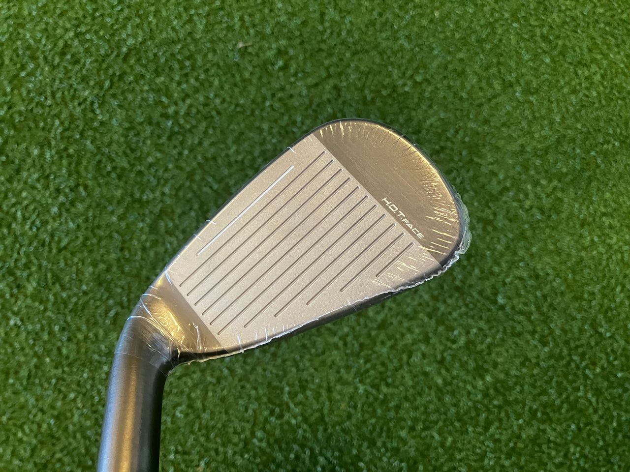 *New* 2024 Cobra Darkspeed 6-9, PW, SW Ladies Iron Set Dexterity- R/H Flex- Ladies Shaft- KBS PGI 55L Grip- Lamkin Crossline Undersize