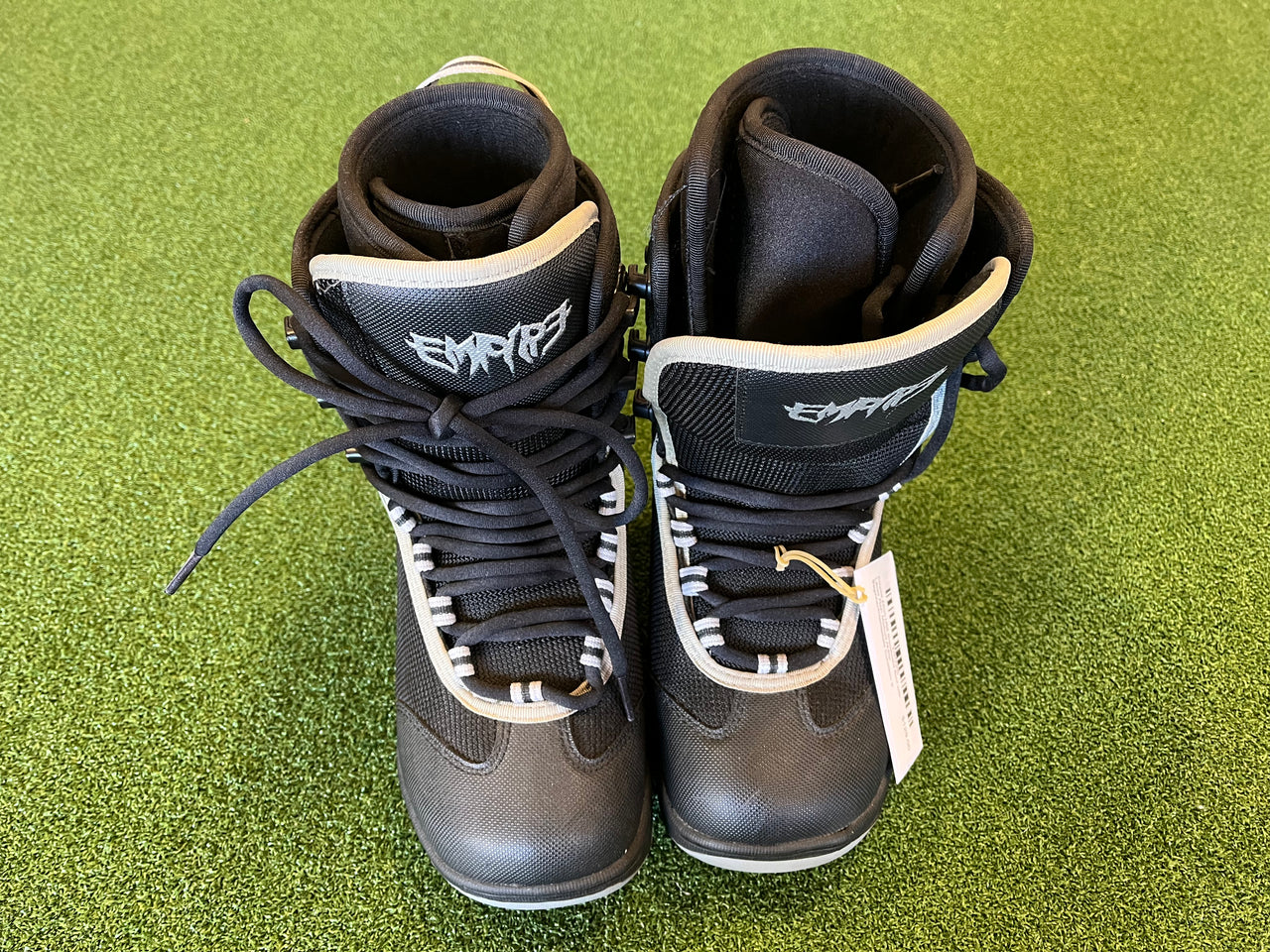 Empire 24cm US6 Snowboard Boot with Laces *Like New*