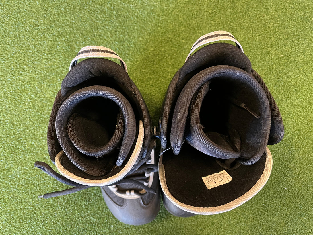 Empire 24cm US6 Snowboard Boot with Laces *Like New*