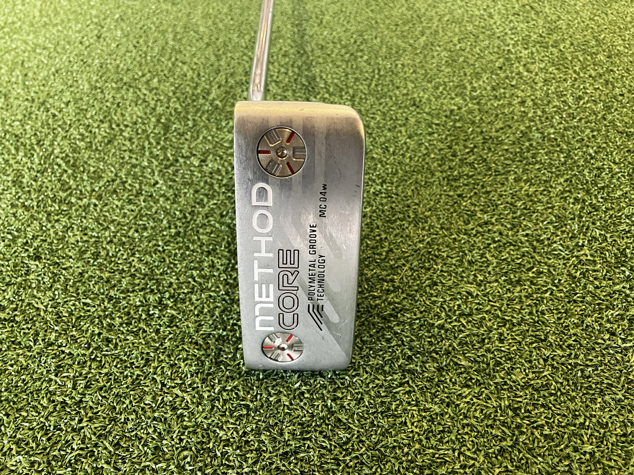 2013 Nike Method Core MC 04w 33" Putter