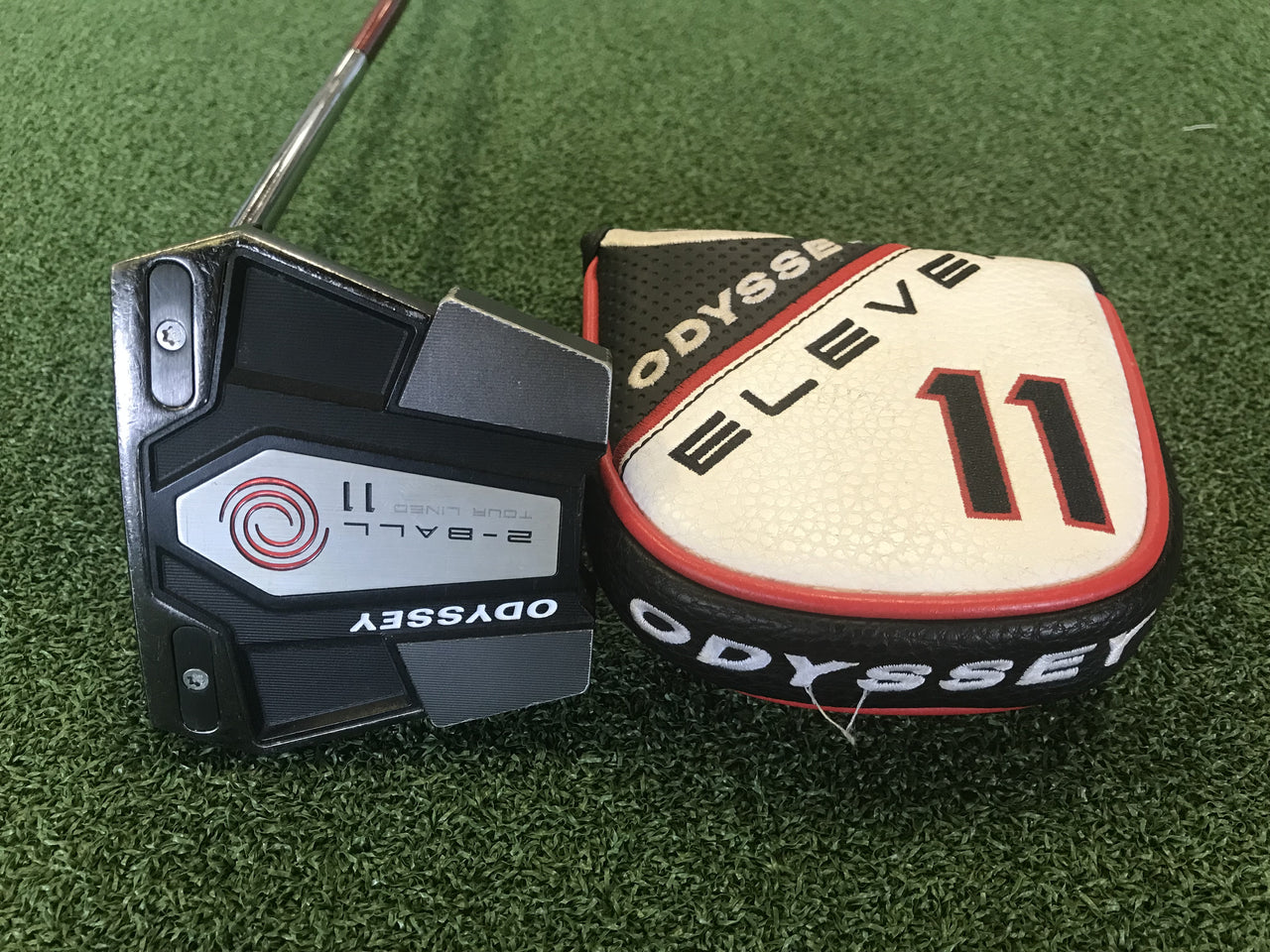 Odyssey Eleven 2-Ball 33" Putter With Headcover