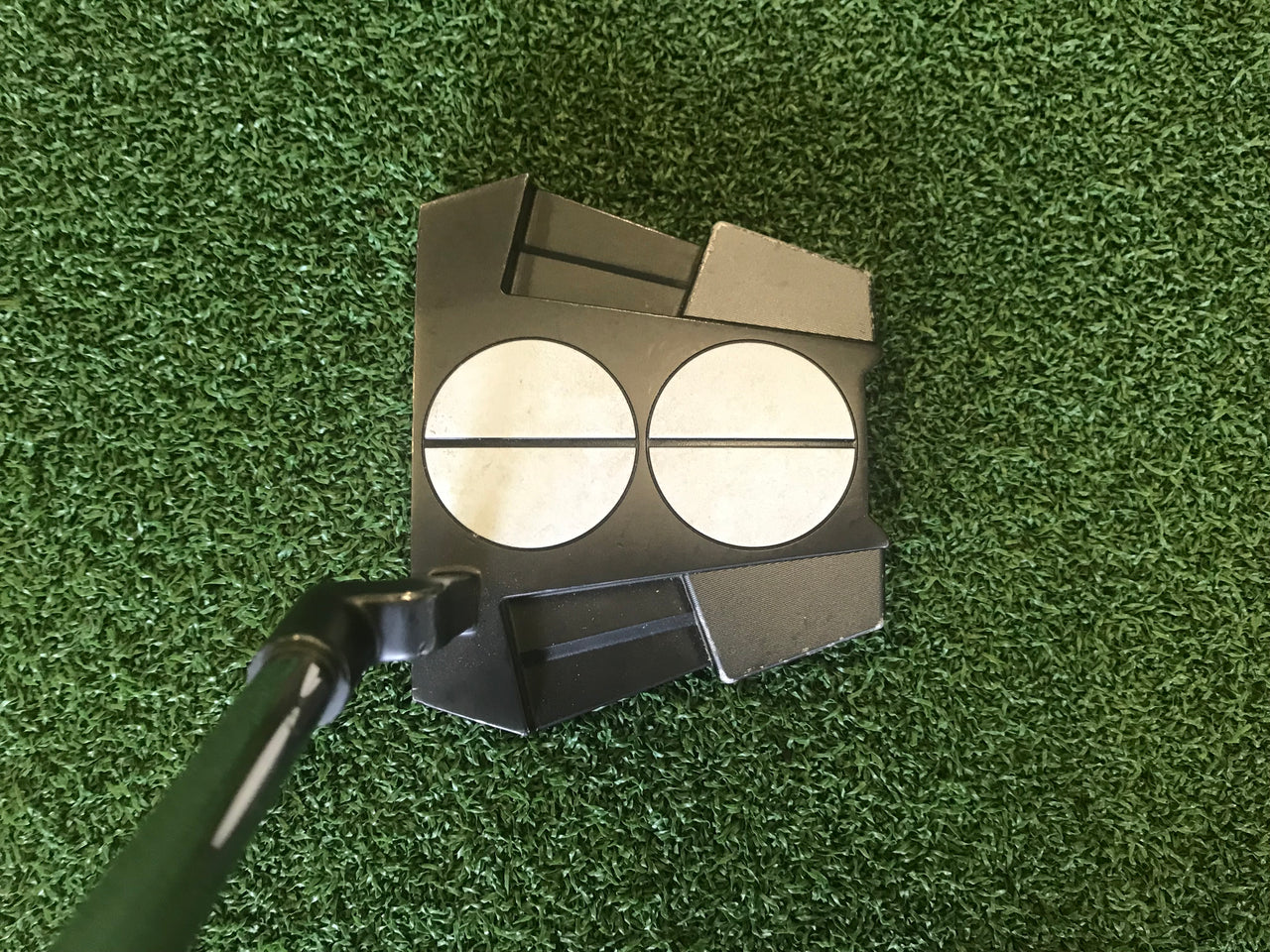 Odyssey Eleven 2-Ball 33" Putter With Headcover