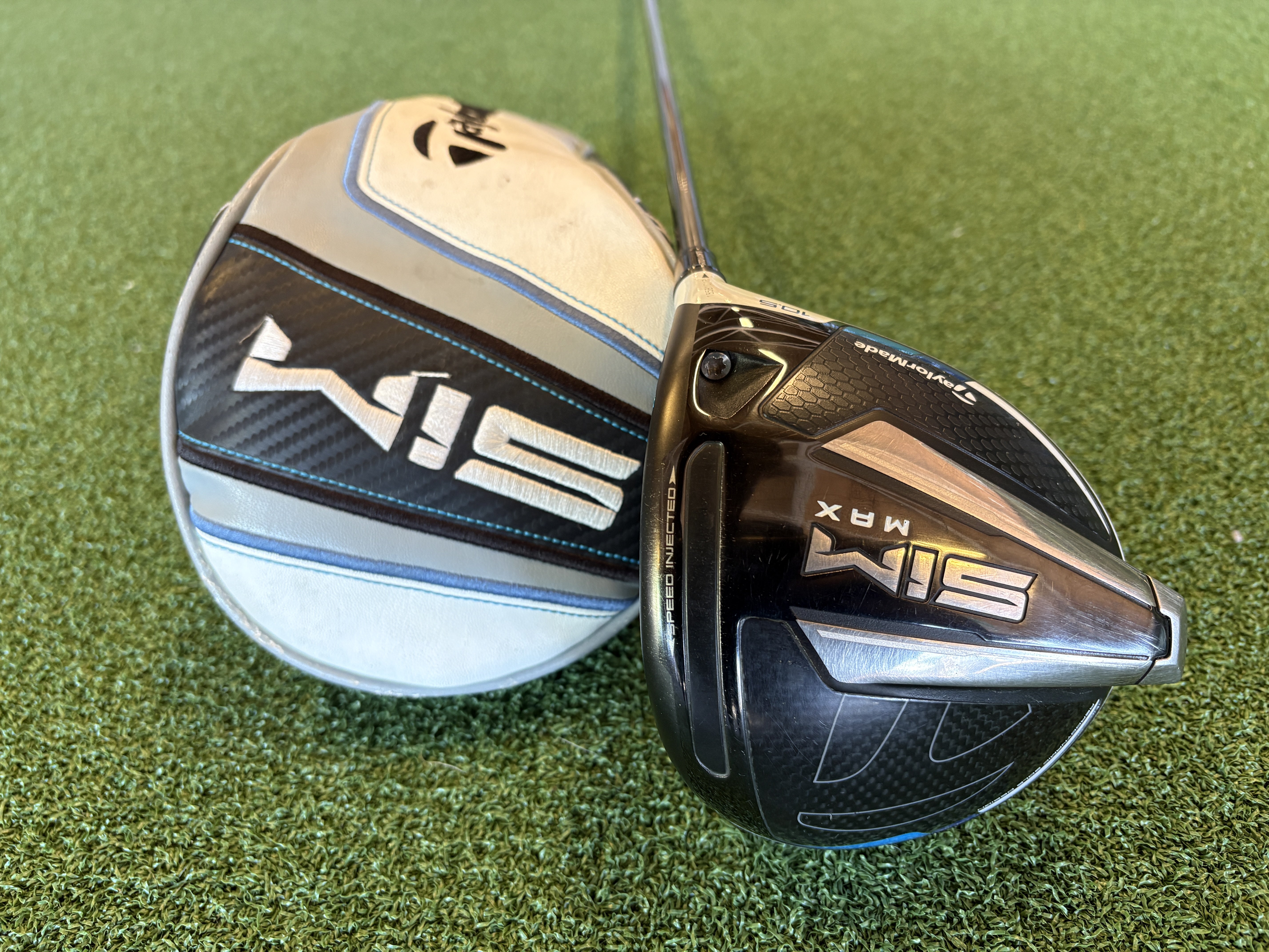 TaylorMade SIM Max Driver - 10.5° - R/H - Stiff Flex | Specs Included