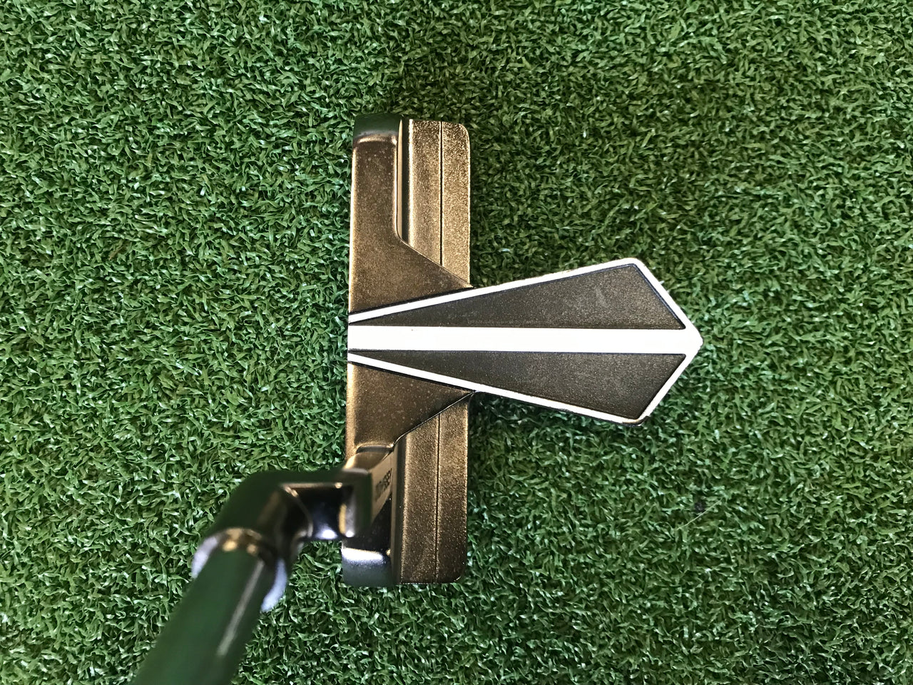 2011 Odyssey White Ice Dart Blade 34" Putter
