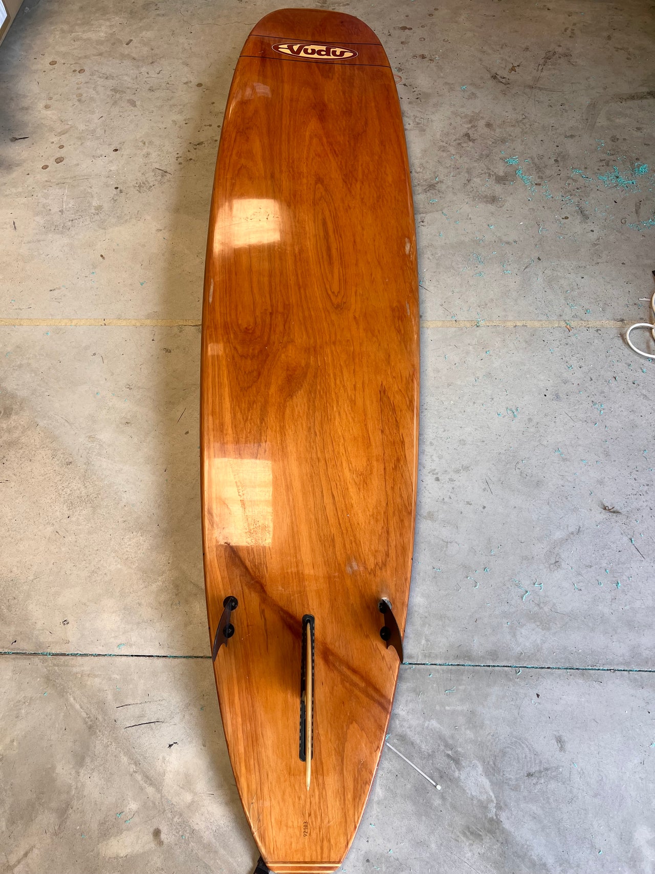 Vudu 9'2" Longboard With Vudu Fin & Leg Rope & Sidebite Fins *Excellent Condition*