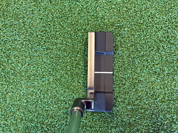 2025 Ping Scottsdale Anser 2D 34" Putter With Headcover *Like New*