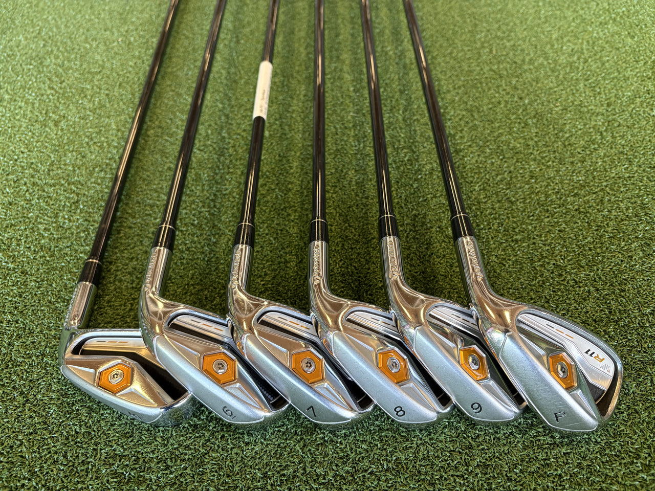 2011 TaylorMade R11 5-9, Pw Iron Set