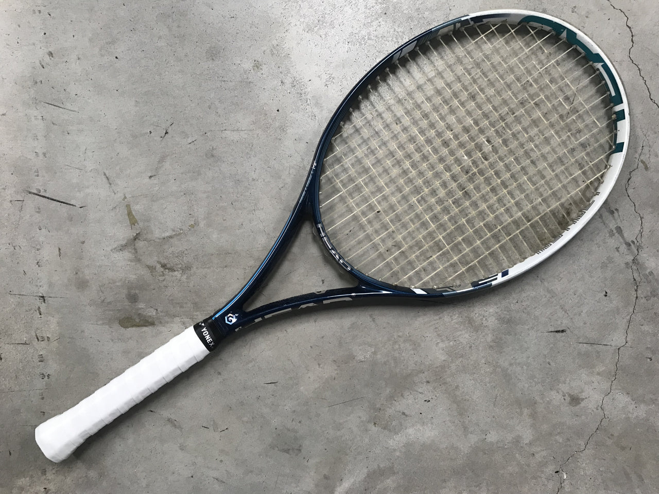 Head Instinct MP Tennis Racket
