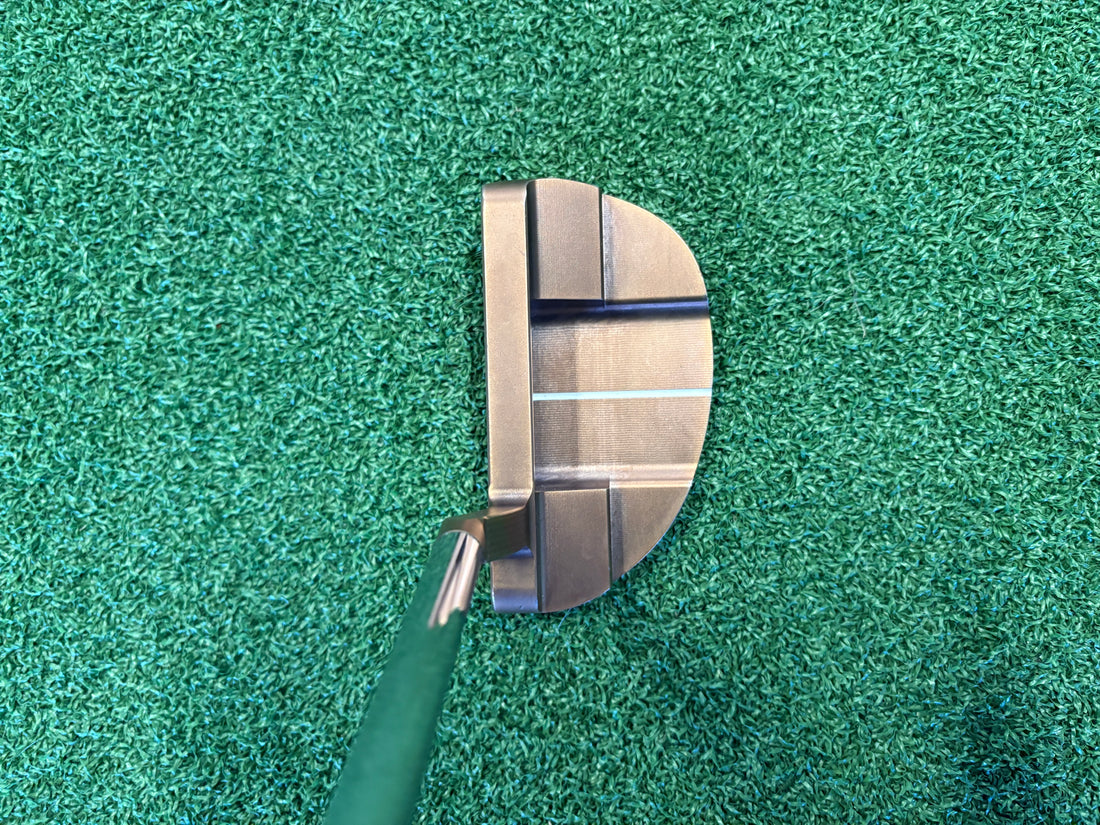 2021 Bettinardi Queen B #11 34" Putter *Excellent Condition*