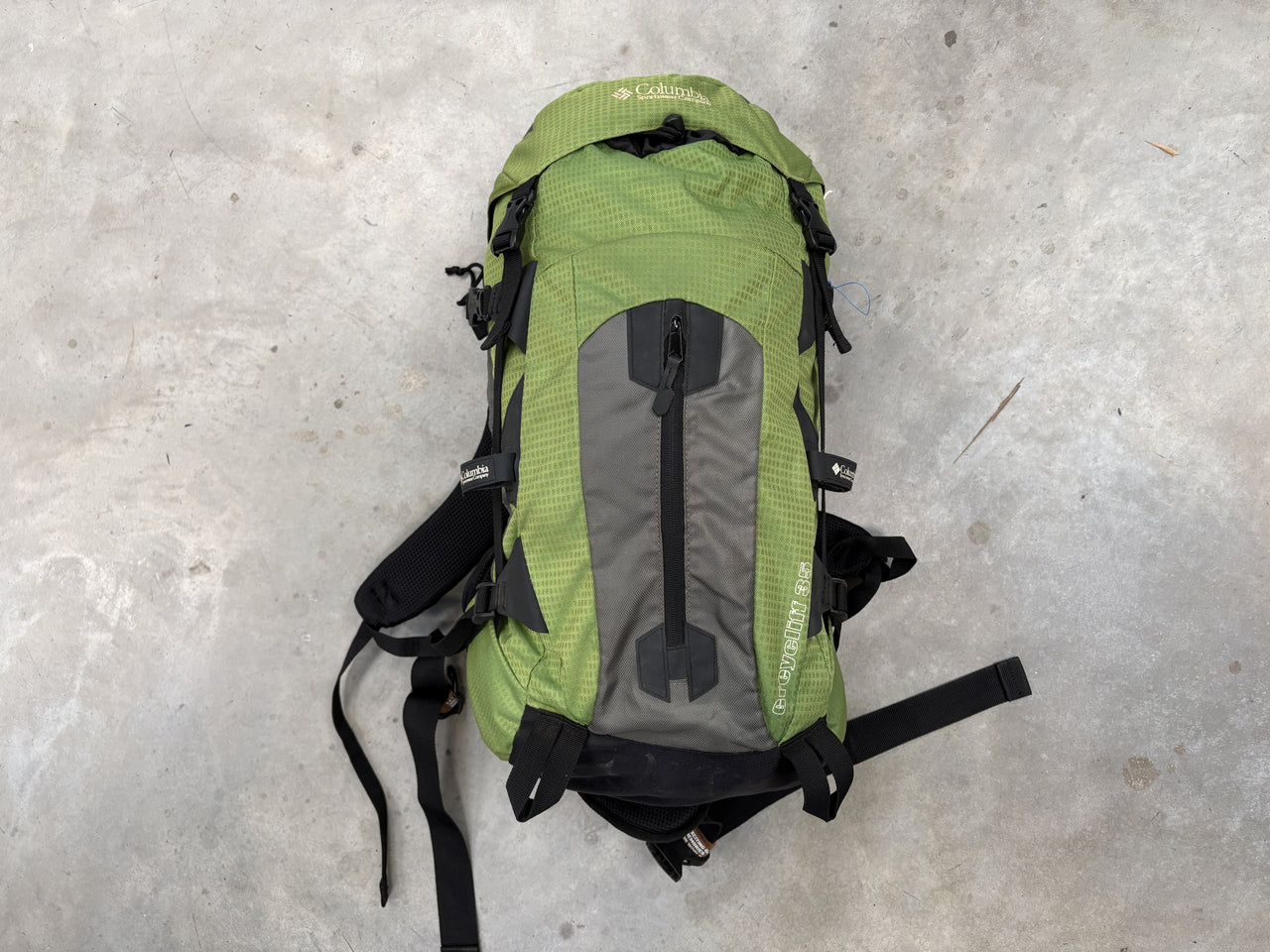 Columbia Greycliff 35 Litre Hiking Backpack *Excellent Condition*