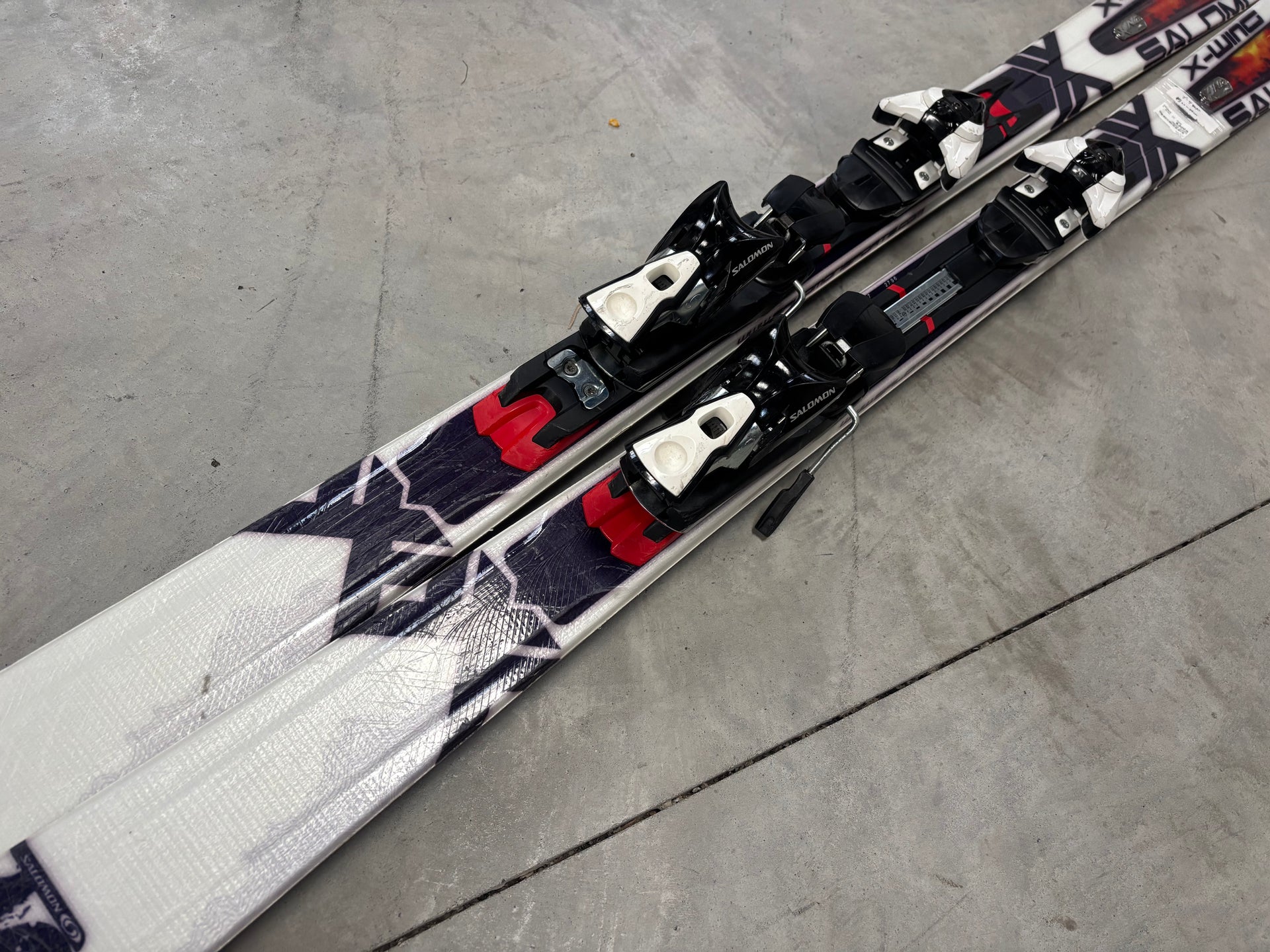george salomon skis Salomon X Wing 10 Skis for All Mountain Skiing