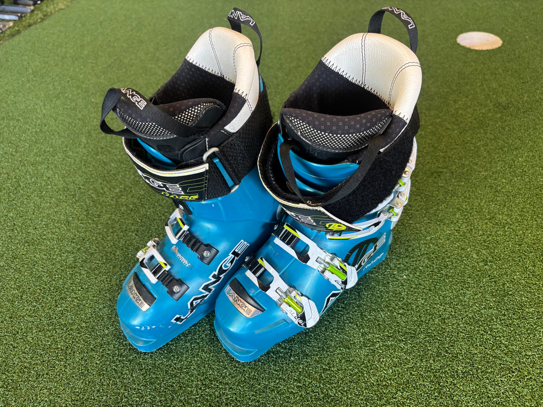 Lange RS130 23.5cm Junior Ski Boot