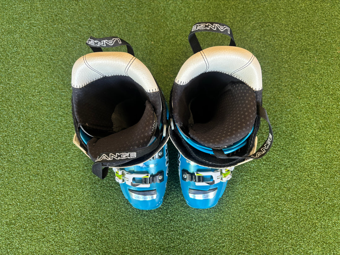 Lange RS130 23.5cm Junior Ski Boot