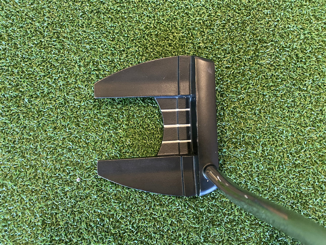 Wilson Infinite Bucktown 30" Left Handed Junior Putter With Headcover *Excellent Condition*