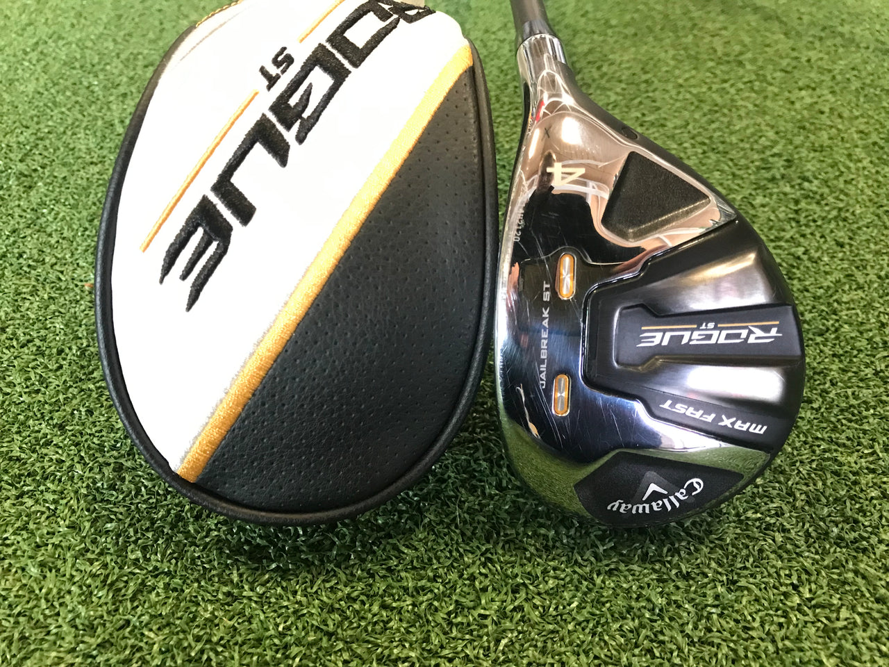2022 Callaway Rogue ST Max Fast 21° 4 Hybrid With Headcover *Like New*