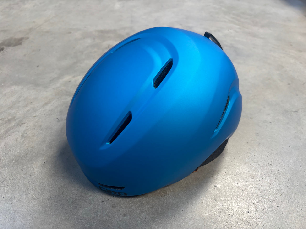 *New* Giro Spur Ski/Snowboard Helmet