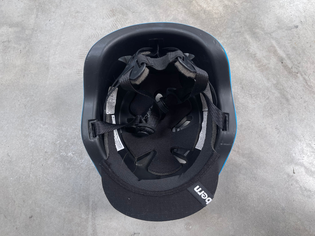 Bern Junior Ski/Snowboard Helmet *Excellent Condition*
