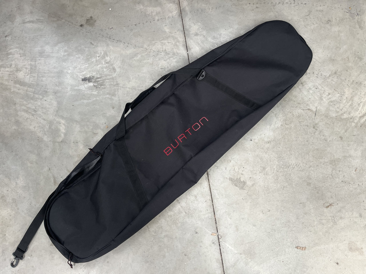 Burton 145cm Black Snowboard Bag *Like New*