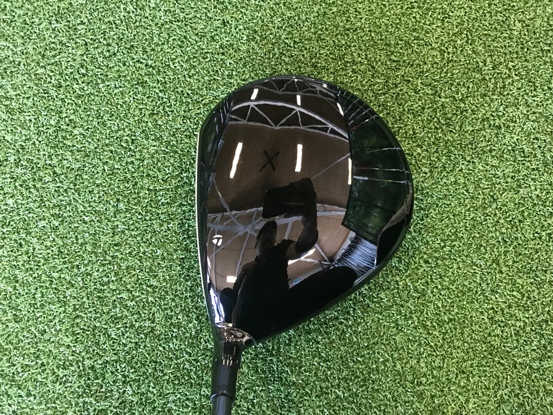 2024 TaylorMade Qi10 9­° Driver With Headcover *Has small dent in head*